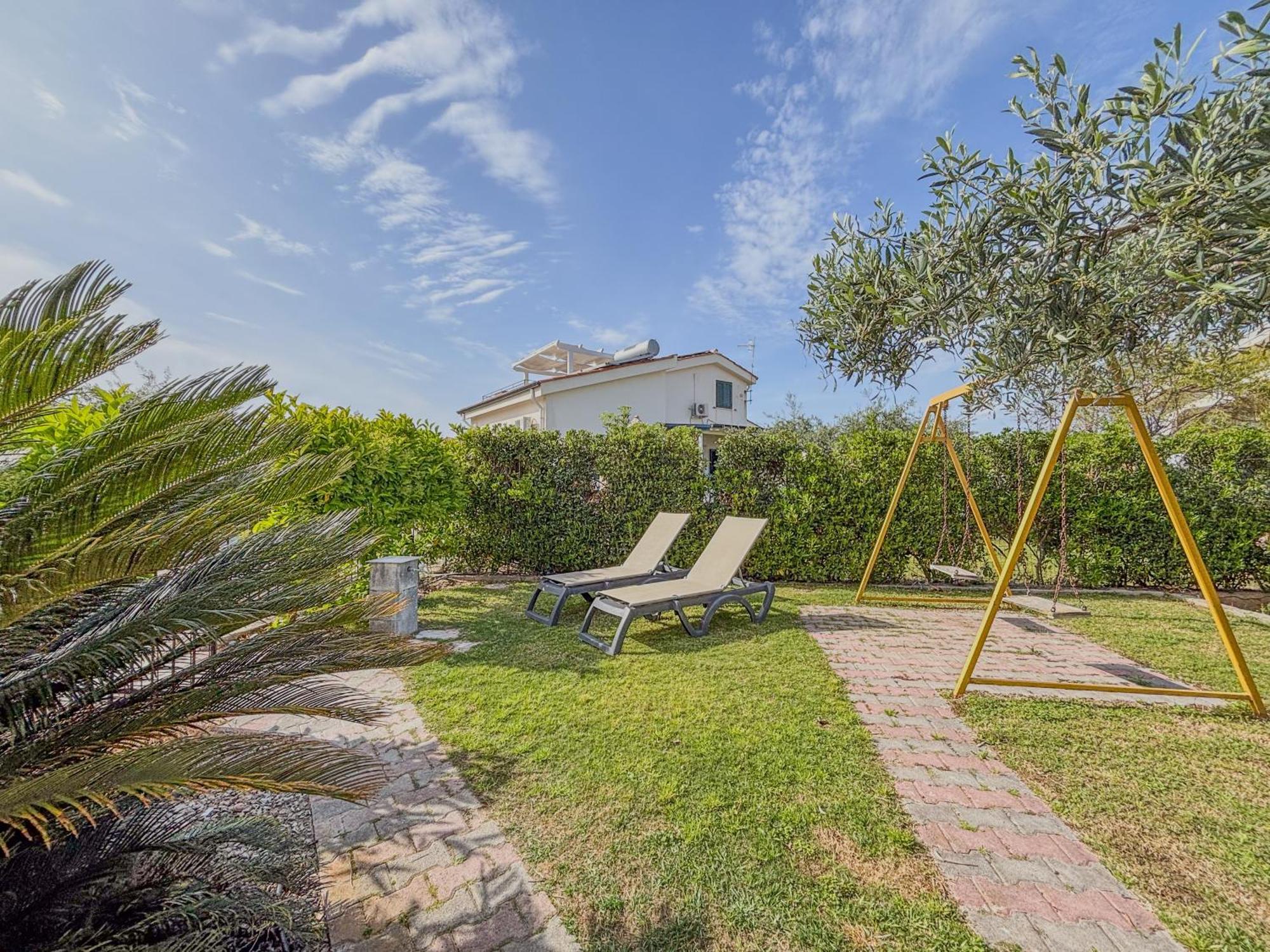 Case Vacanze Mare Nostrum - Villas In Front Of The Beach With Pool Campofelice di Roccella Kültér fotó